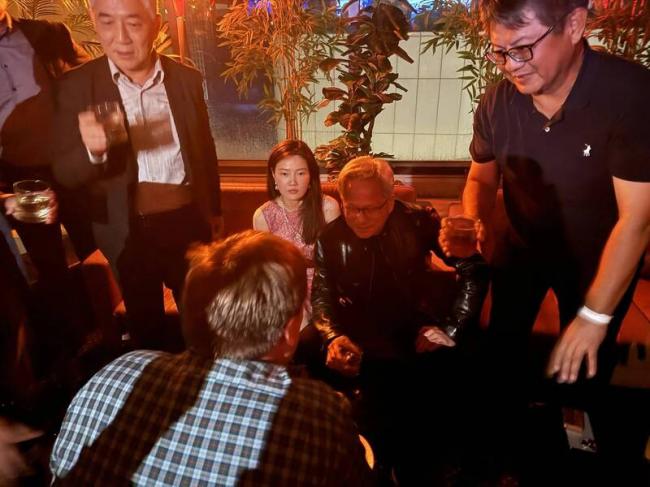 点击图片看原样大小图片