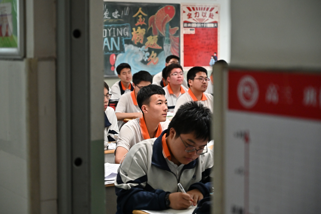 点击图片看原样大小图片