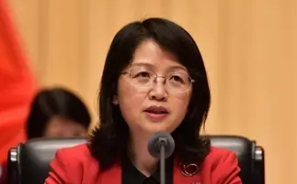 中共中央批准，开除杨慧党籍