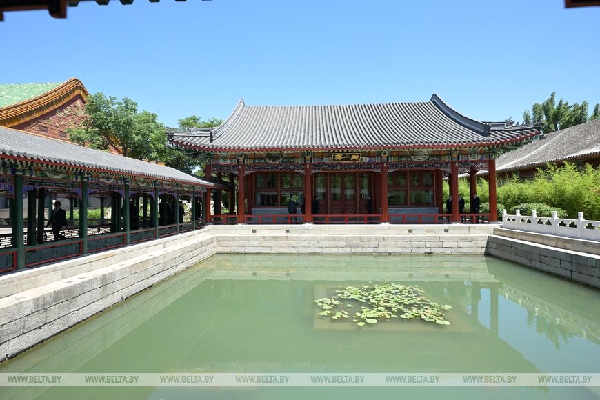 点击图片看原样大小图片