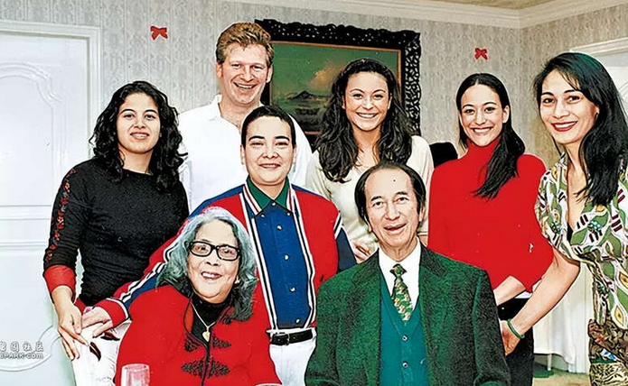 賭王最慘孫女倫敦街頭擺攤
