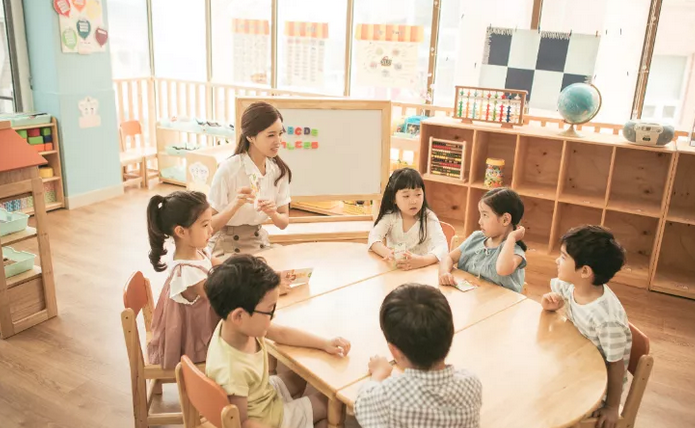 幼儿园一年关掉2万所