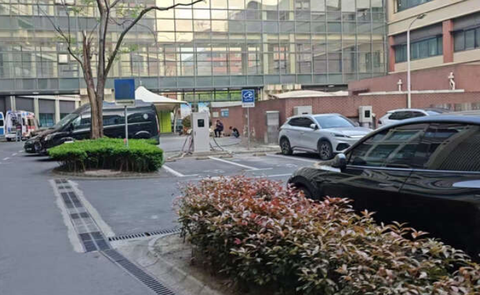 救护车跨省转运2.8万，卫健委通报