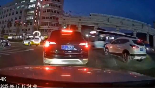 点击图片看原样大小图片