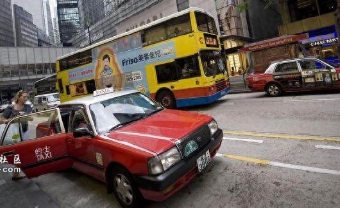 一个时代落幕：香港红色的士将退役