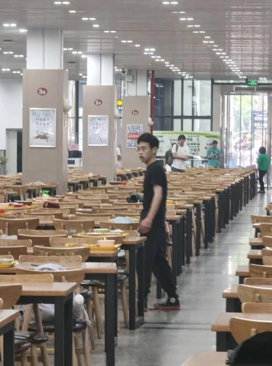 点击图片看原样大小图片