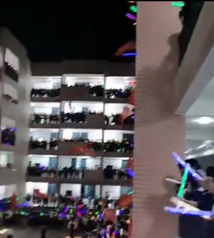 点击图片看原样大小图片