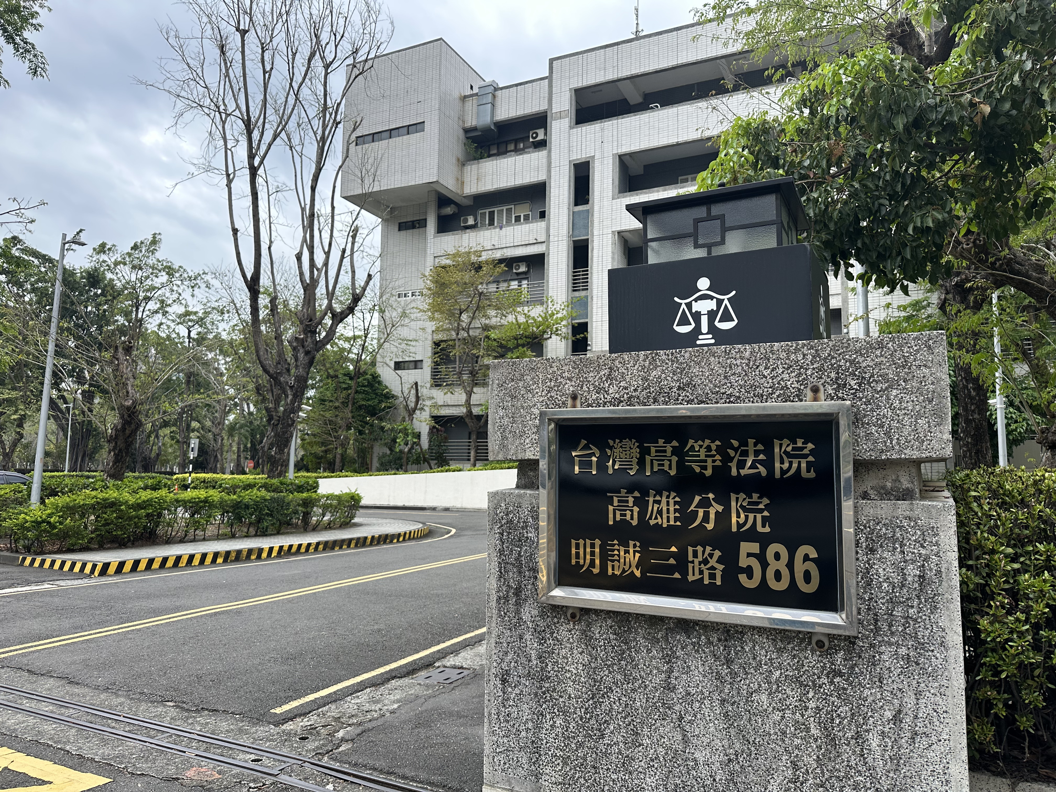 点击图片看原样大小图片
