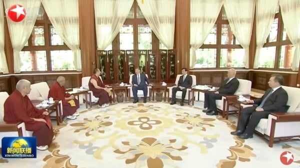 点击图片看原样大小图片