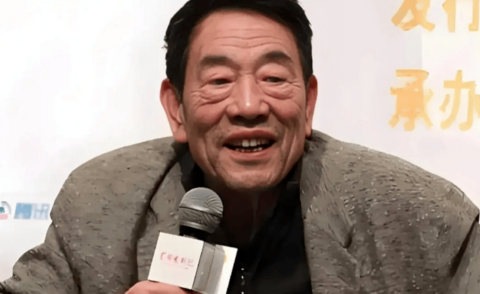 汪洋灵堂内涵杨少华儿子：您累了