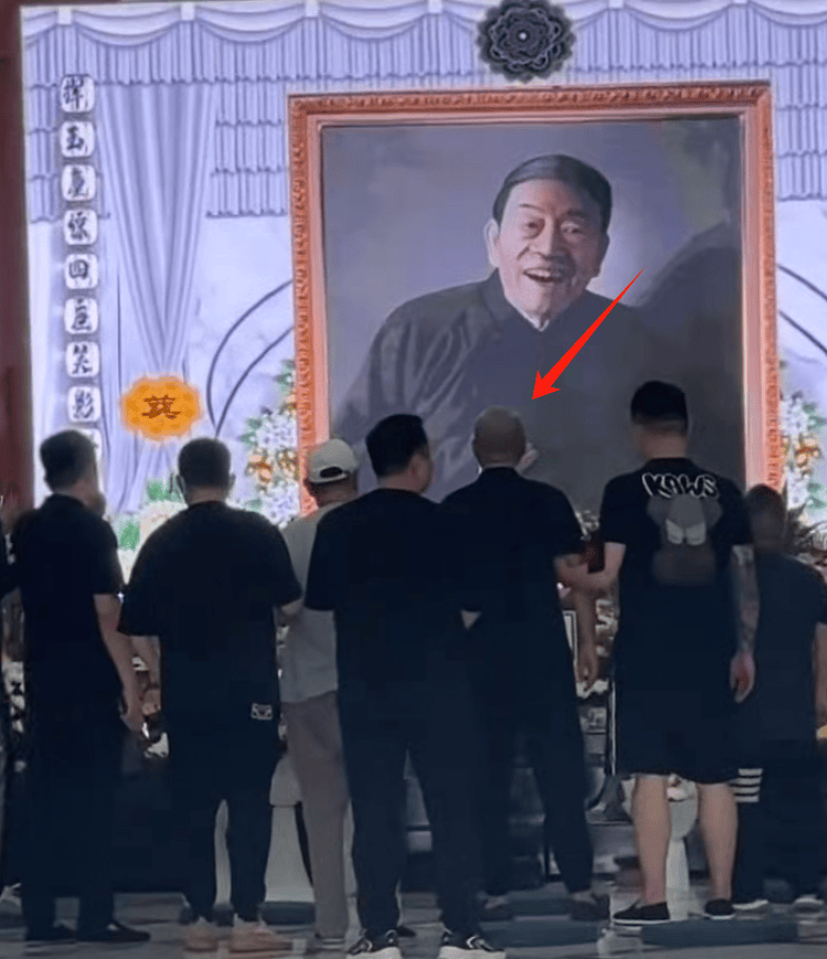 点击图片看原样大小图片