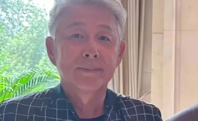 70岁陈道明断层式衰老：头发全白了
