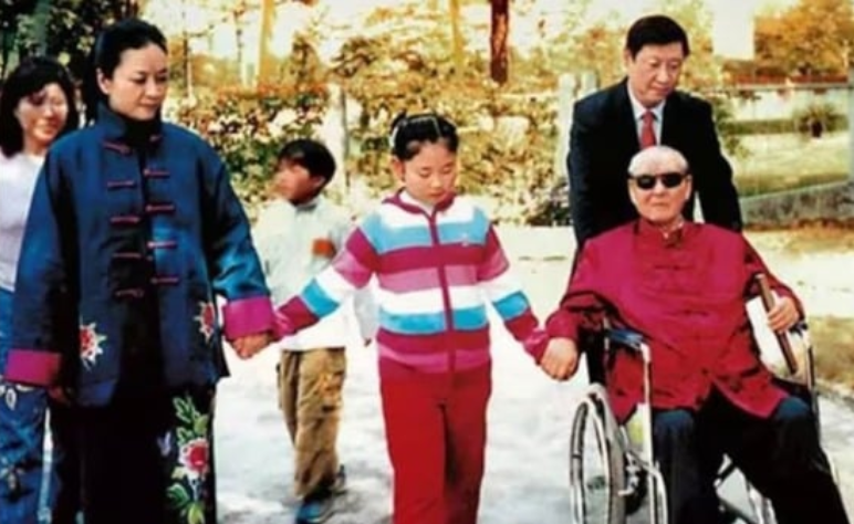 习明泽被曝秘恋MIT离婚教授十年