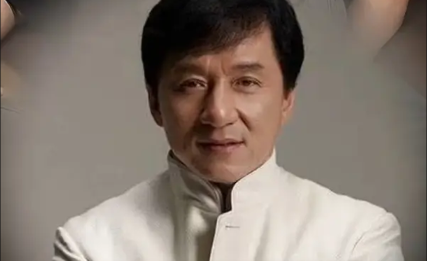 王晶曝成龍被粉絲打了三次耳光