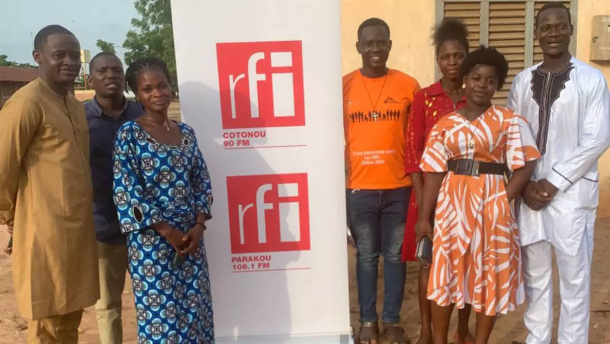 点击图片看原样大小图片