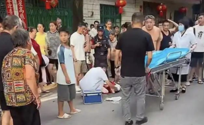 [慎]湖南十余人被砍，血腥现场曝光