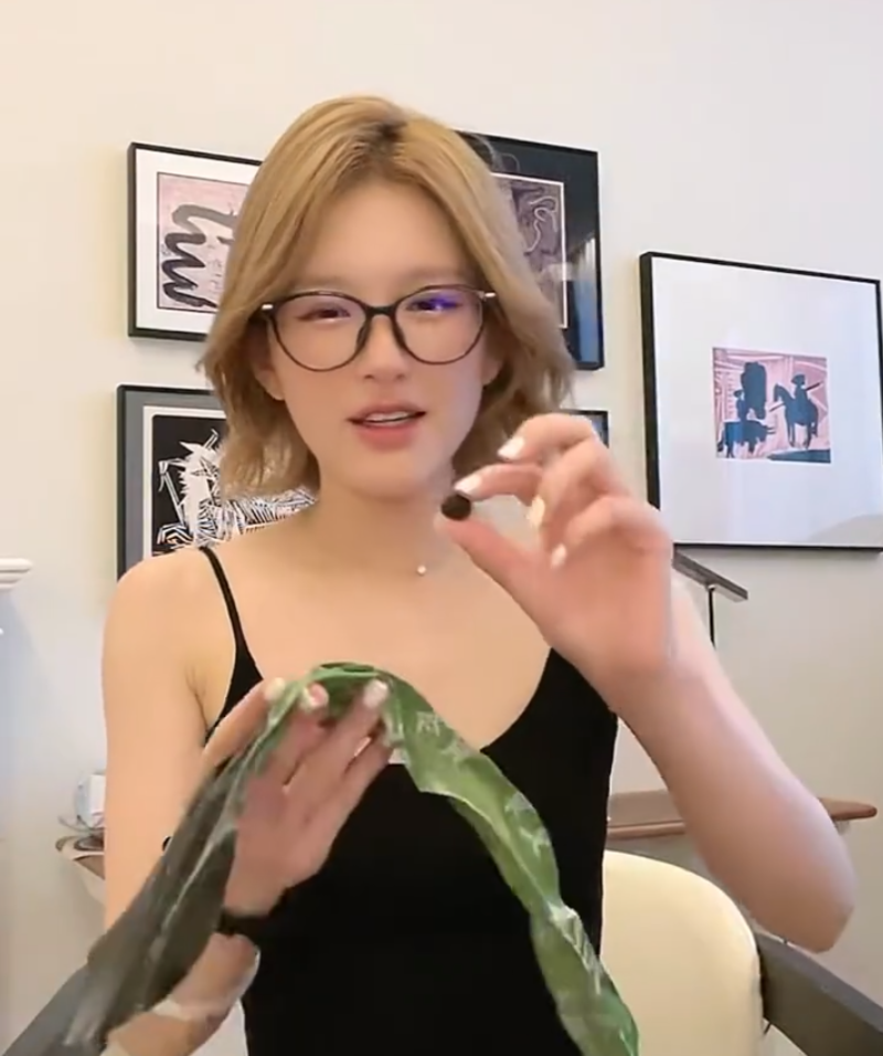 点击图片看原样大小图片