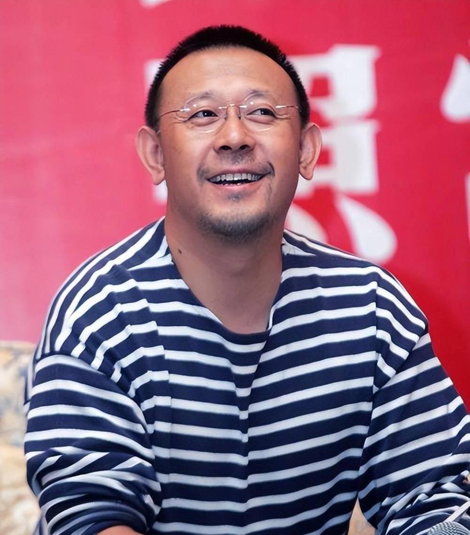 姜文姜武是亲兄弟,妻子却截然不同 | 八阕