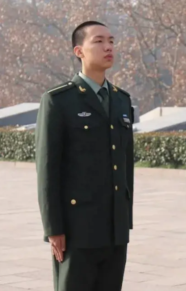 点击图片看原样大小图片