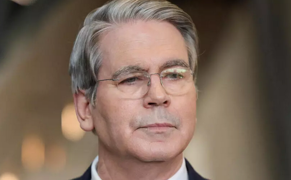 美财长:与中国就稀土和大豆达成协议