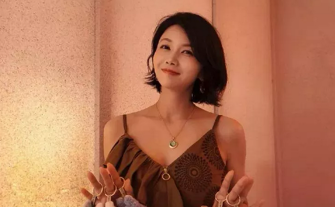 单亲妈妈逆袭：陈思诚爱她，王凯为她痴迷