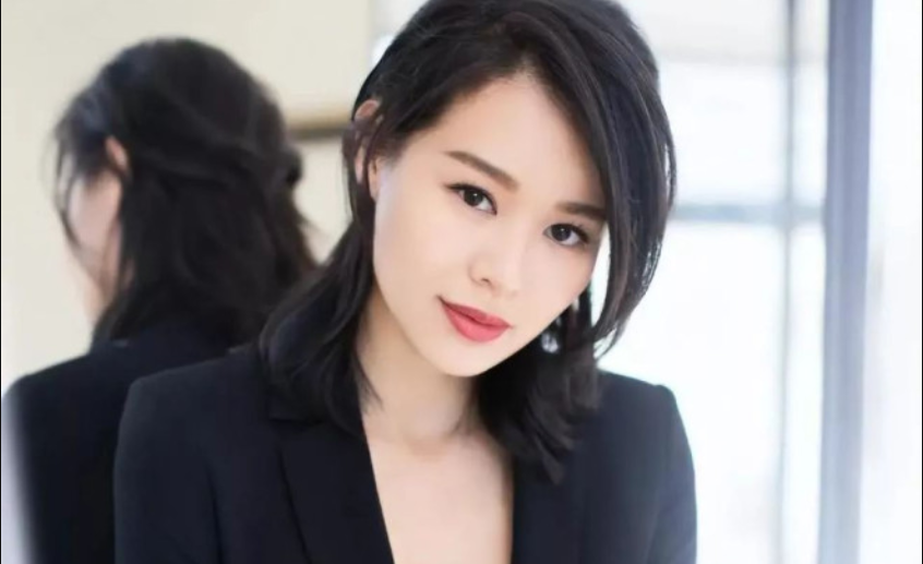 年轻时不起眼，30岁逆袭成女神