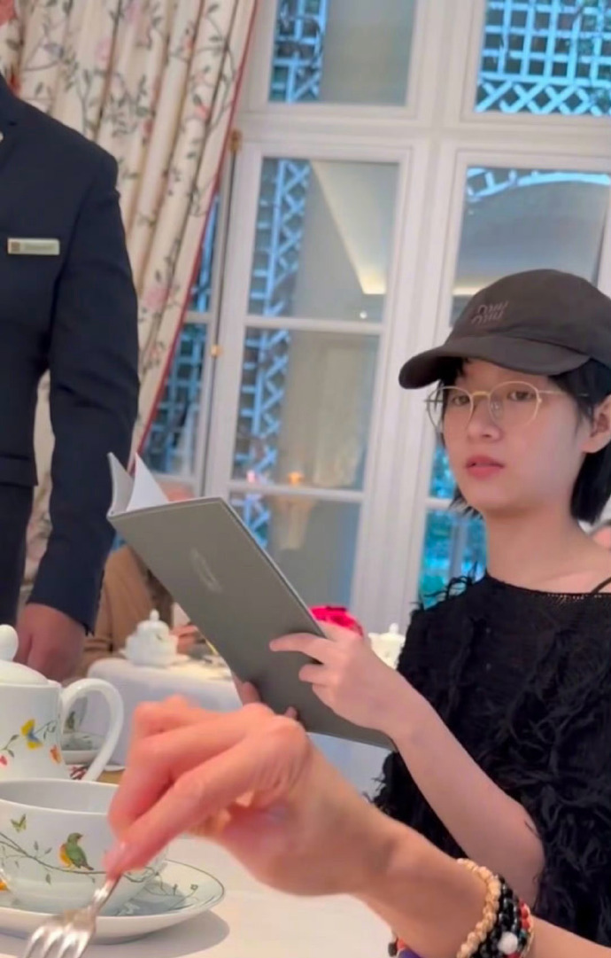 点击图片看原样大小图片