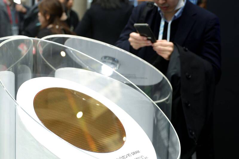 点击图片看原样大小图片