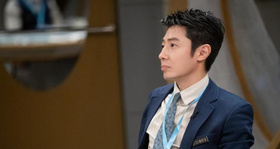 她曾和撒貝宁同居多年,却投入富豪怀抱 | 八闋