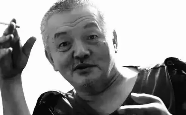 他画了20年美女：色是艺术的动力