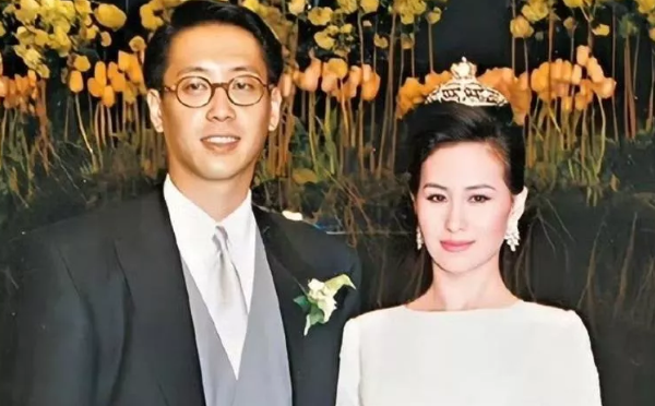 与何超琼同居14年,至今没名分