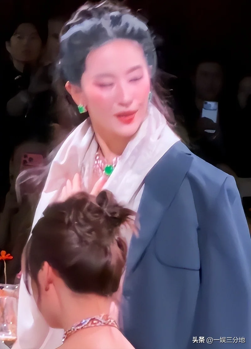 点击图片看原样大小图片