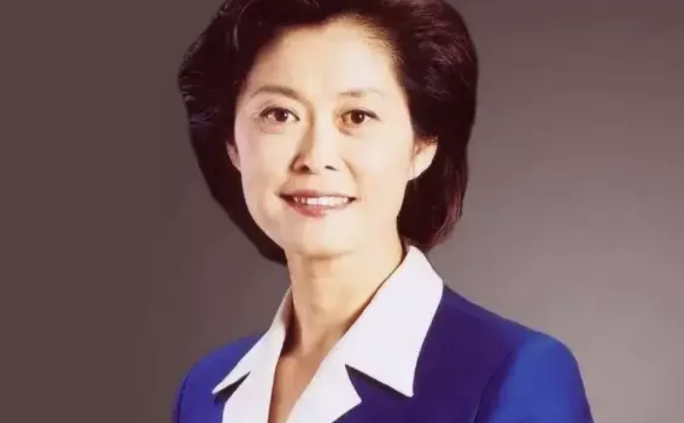 敬一丹生平回顾