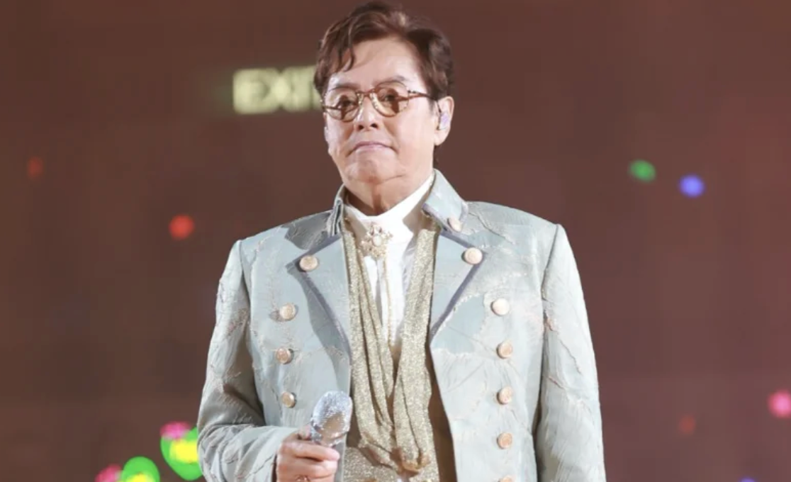 谭咏麟终极巡演开唱，场面宏大