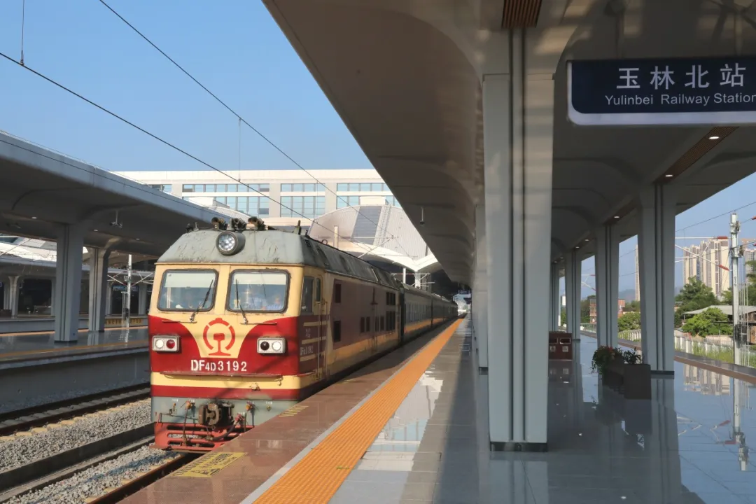 点击图片看原样大小图片
