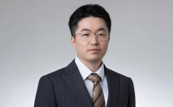 “90后”教授打破传统研发范式
