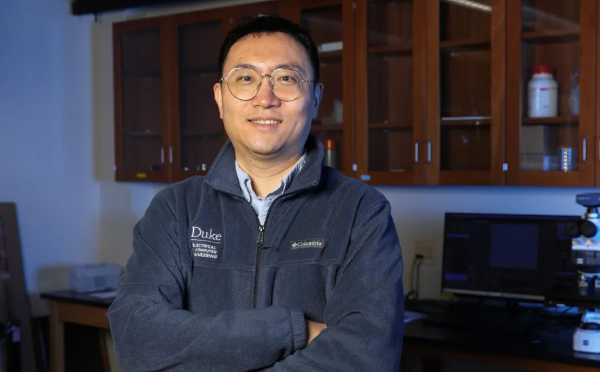 一个材料科学家，敢把实验室交给AI