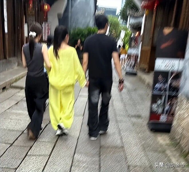 点击图片看原样大小图片