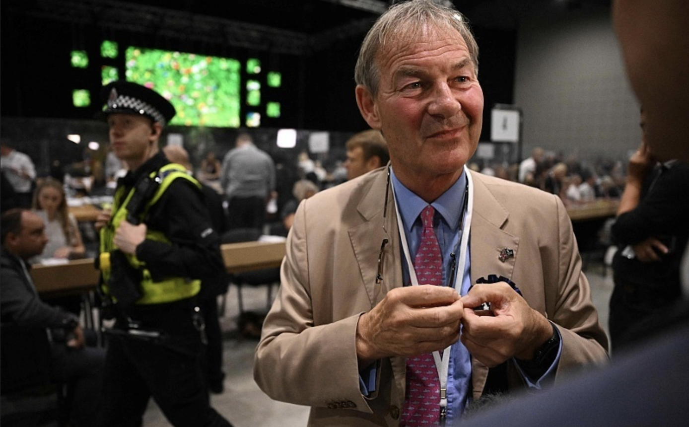 马斯克搅局英国，伦敦敢怒不敢言？