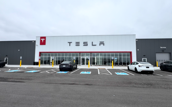 试驾Tesla，这份指南帮你避坑