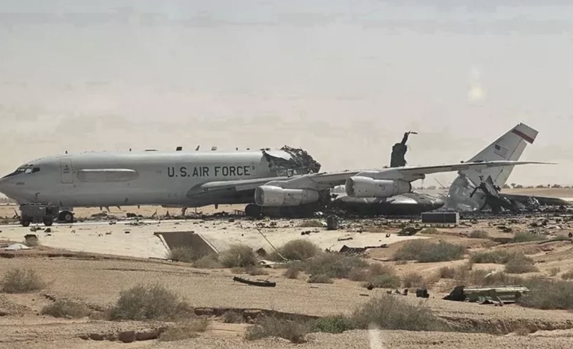受袭空军基地内部景象曝光