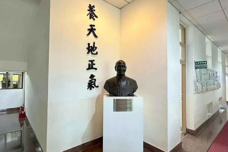点击图片看原样大小图片