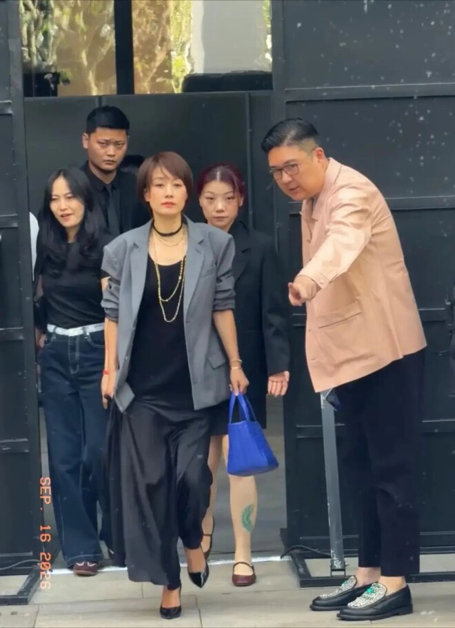 点击图片看原样大小图片
