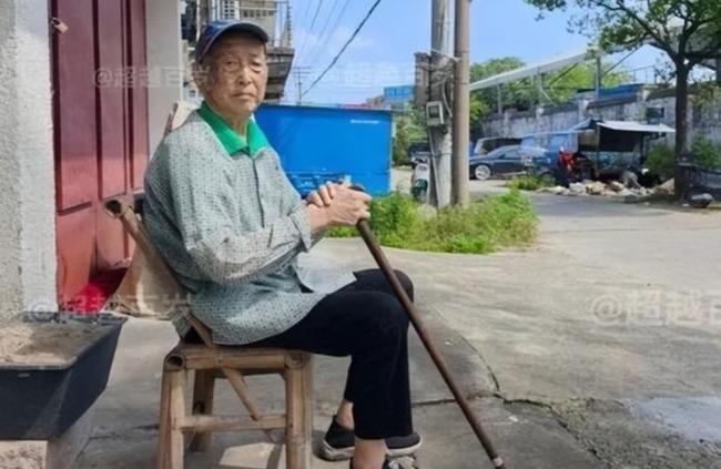 点击图片看原样大小图片