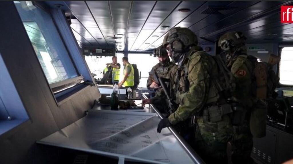 点击图片看原样大小图片