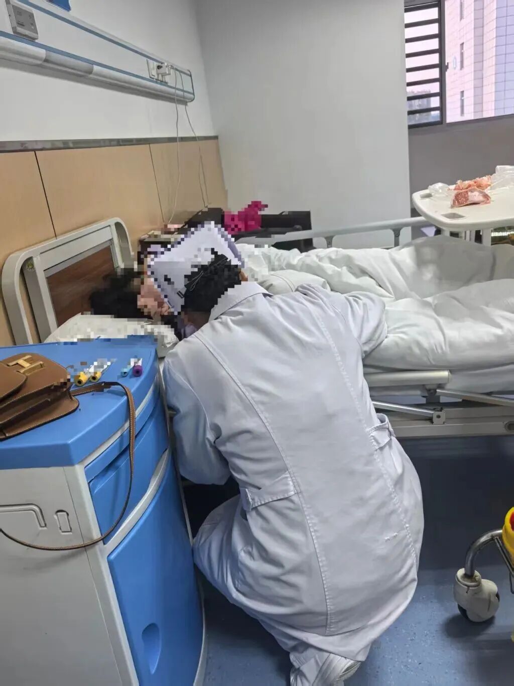 点击图片看原样大小图片