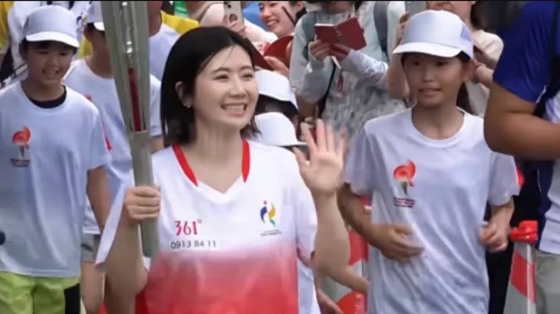点击图片看原样大小图片