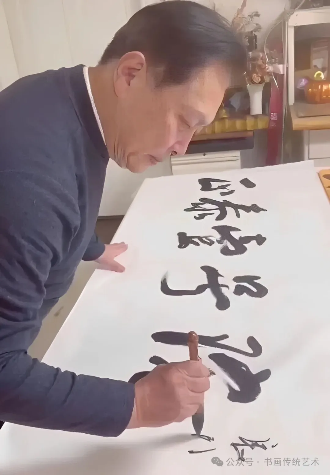点击图片看原样大小图片