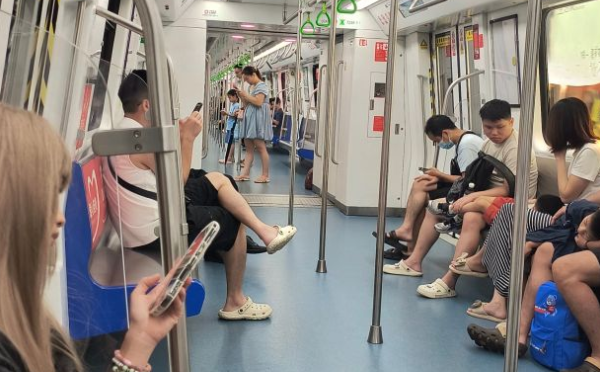 为什么一到国内，就觉得自己老了？