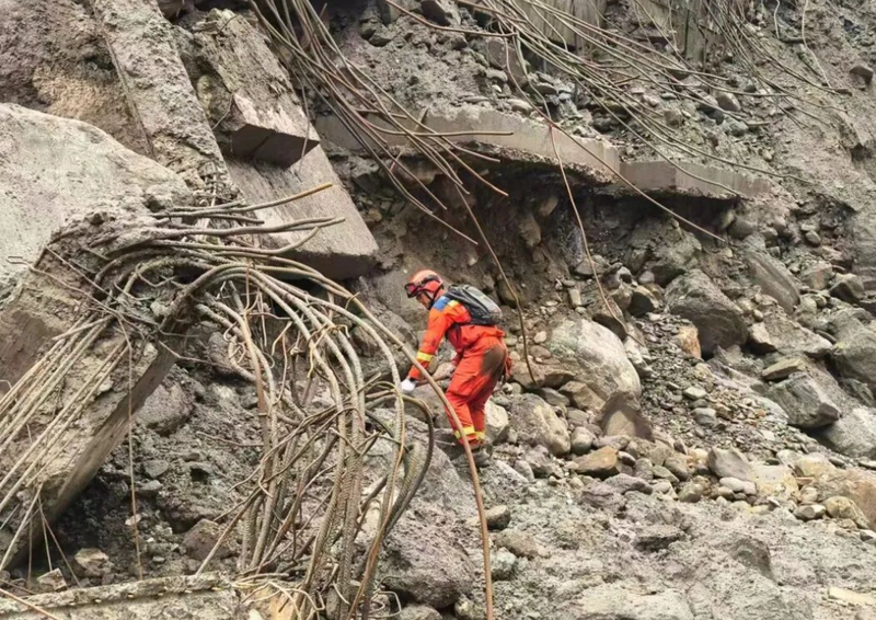 点击图片看原样大小图片